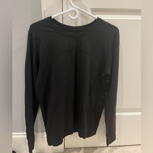 Lululemon size 8 Swiftly Relaxed Long-Sleeve Shirt in Black